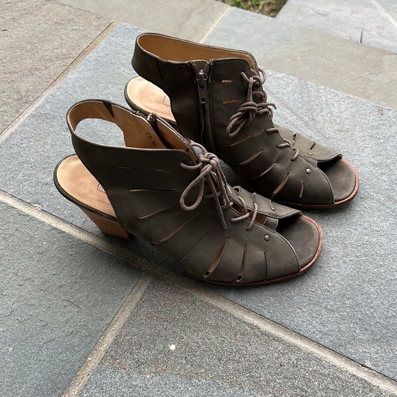 Paul Green Green Booties for Fall / Spring - Picture 2 of 3